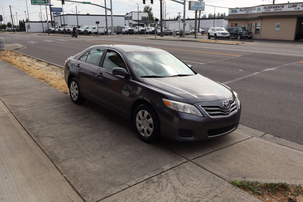 2011 Toyota Camry Image 4