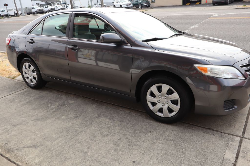 2011 Toyota Camry Image 5