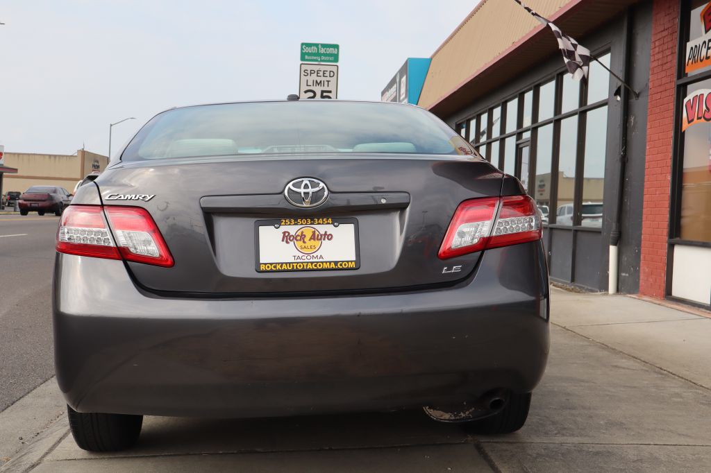 2011 Toyota Camry Image 7