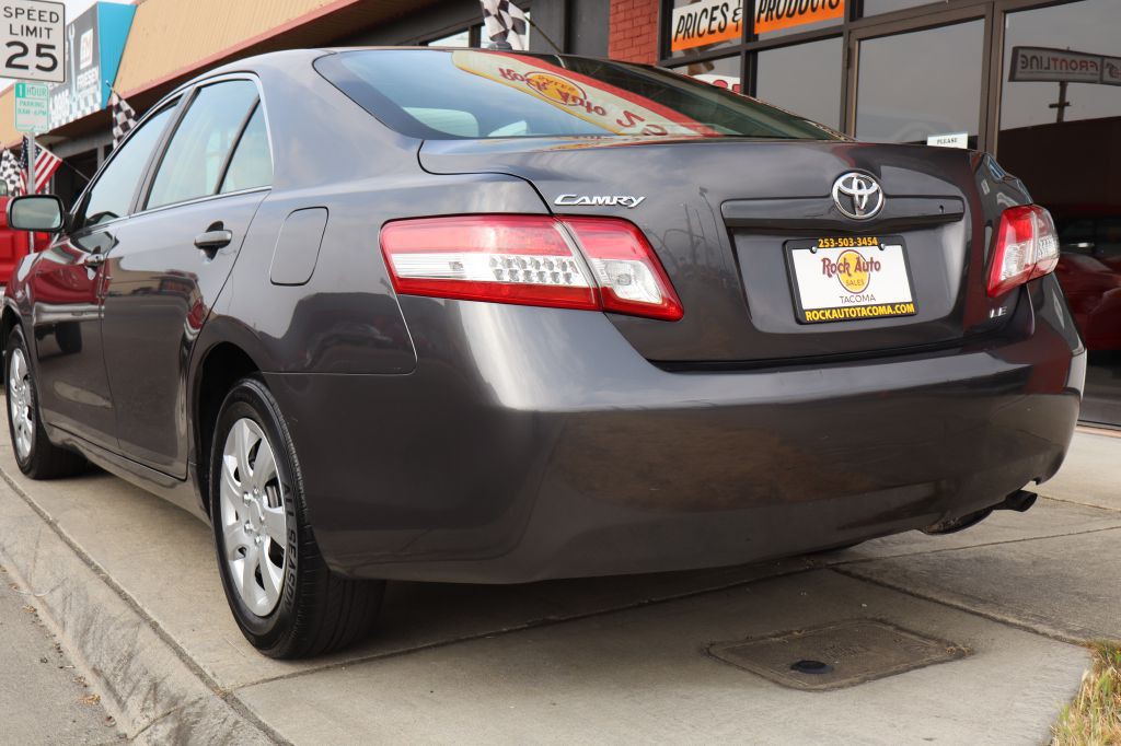 2011 Toyota Camry Image 8