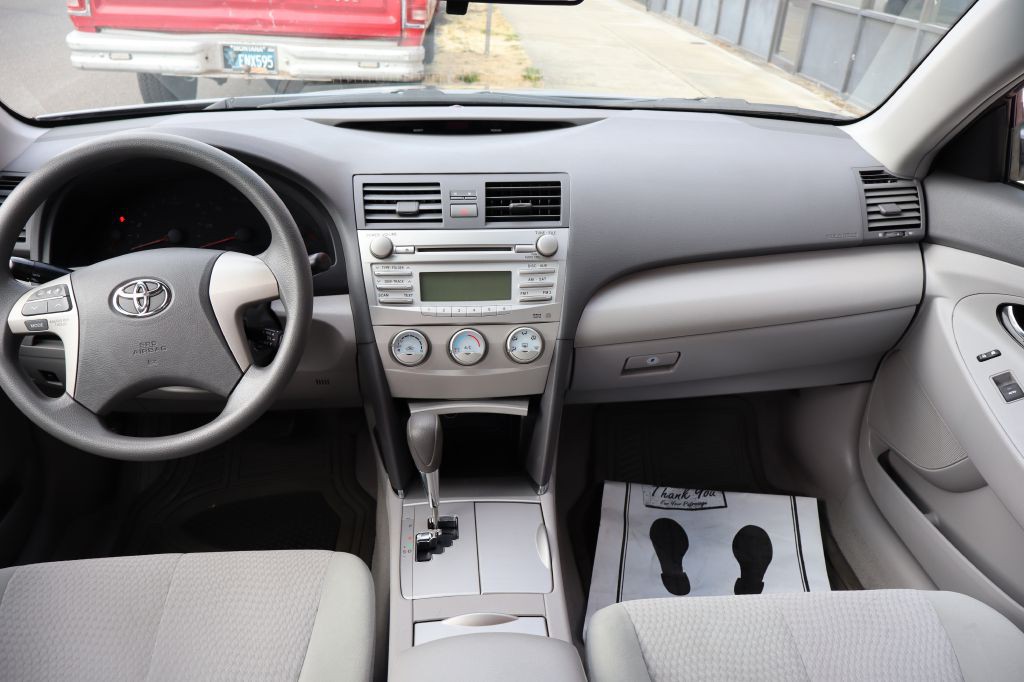 2011 Toyota Camry Image 11