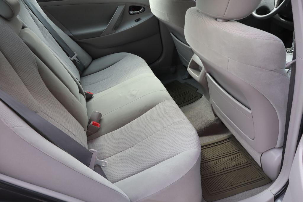 2011 Toyota Camry Image 12