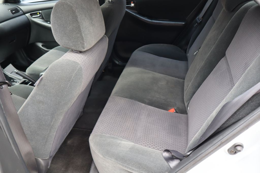 2005 Toyota Corolla Image 10