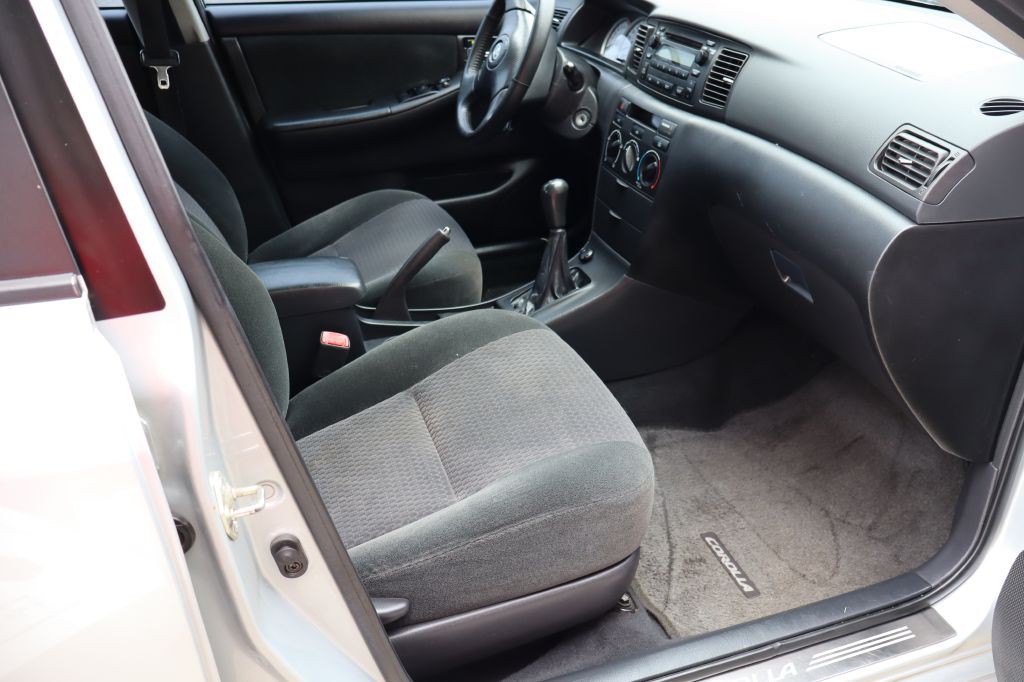 2005 Toyota Corolla Image 13