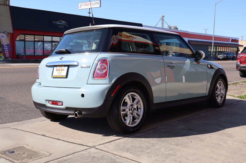 2012 MINI Cooper Image 6