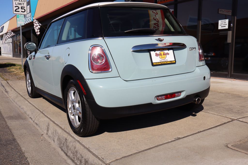 2012 MINI Cooper Image 8