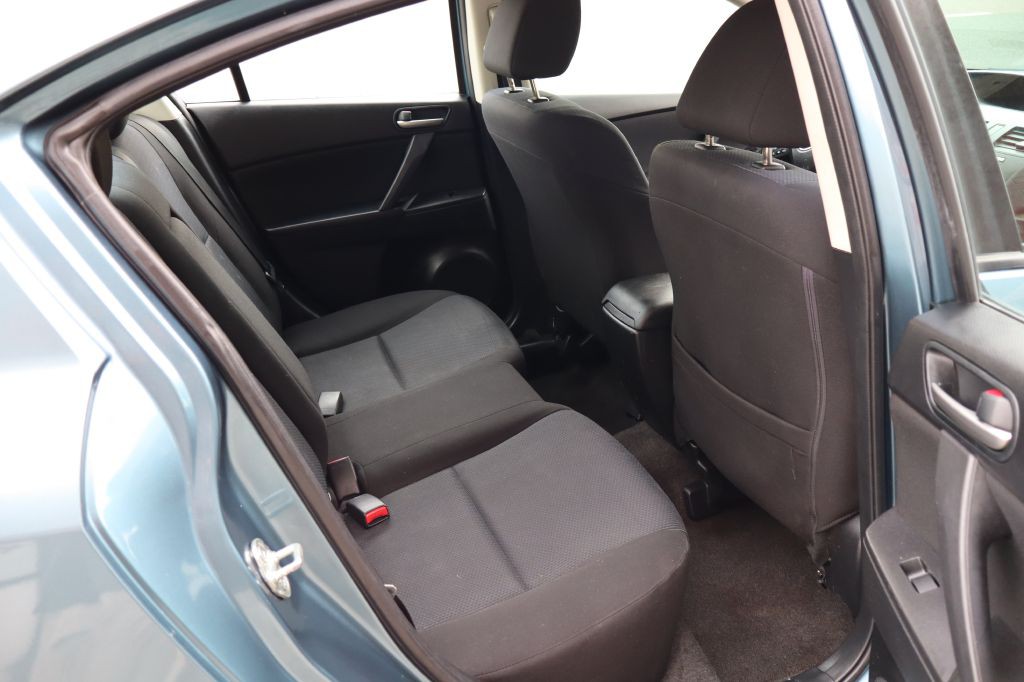 2010 Mazda Mazda3 Image 12