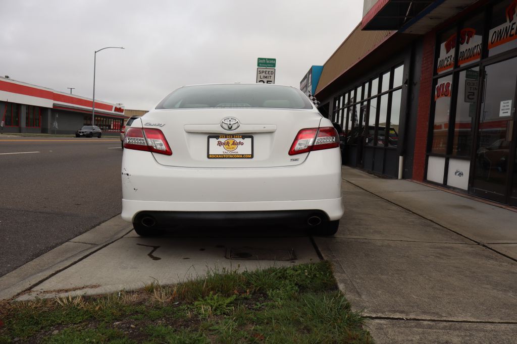 2011 Toyota Camry Image 7