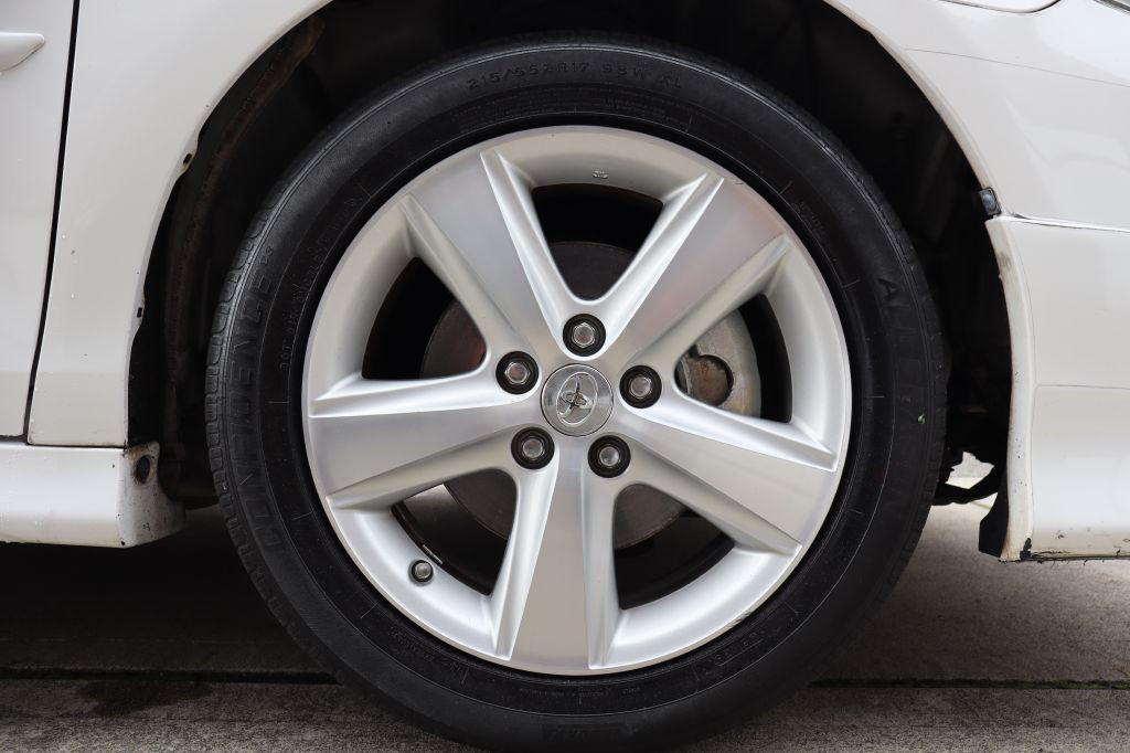 2011 Toyota Camry Image 14