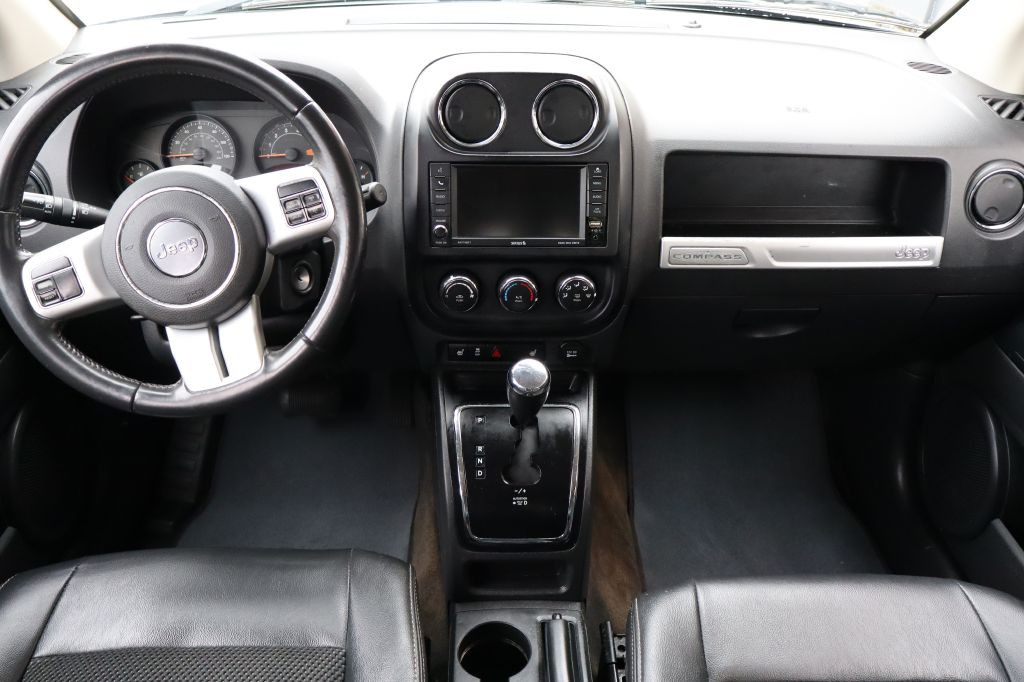 2017 Jeep Compass Image 11