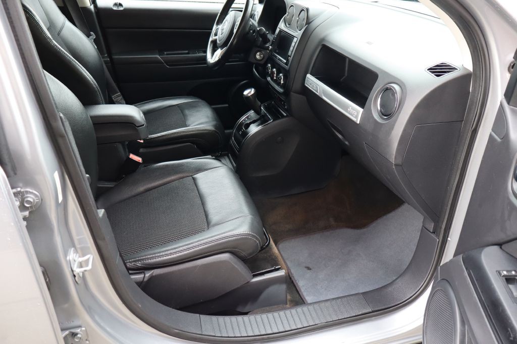 2017 Jeep Compass Image 14