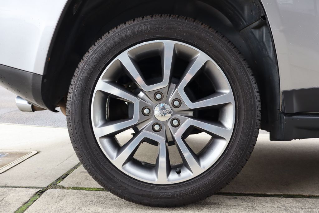 2017 Jeep Compass Image 15