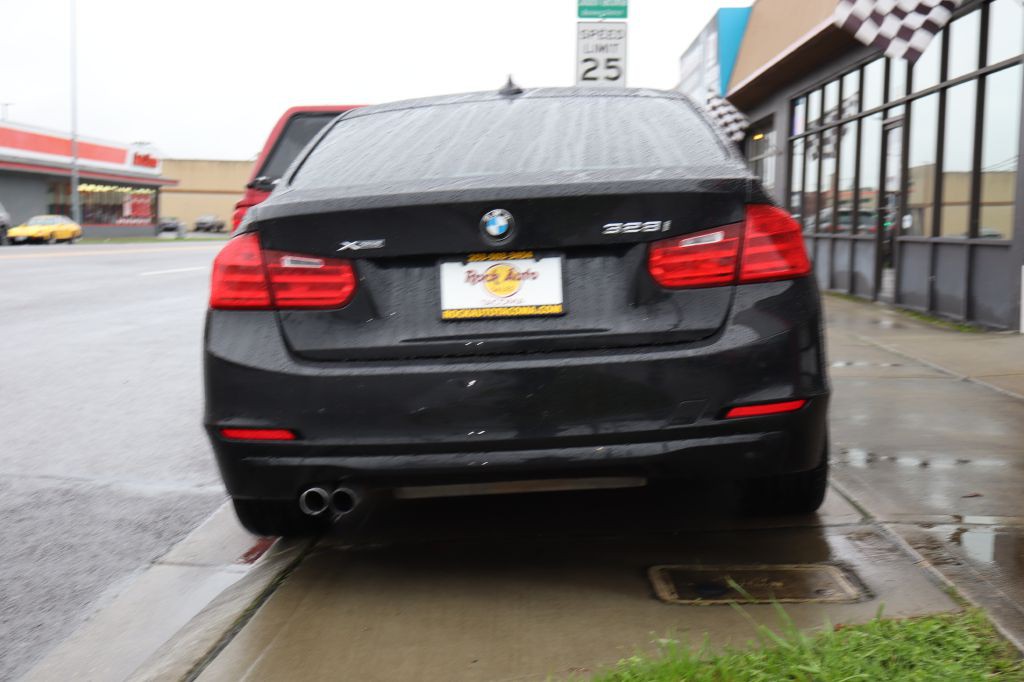 2014 BMW 3 Series Image 6