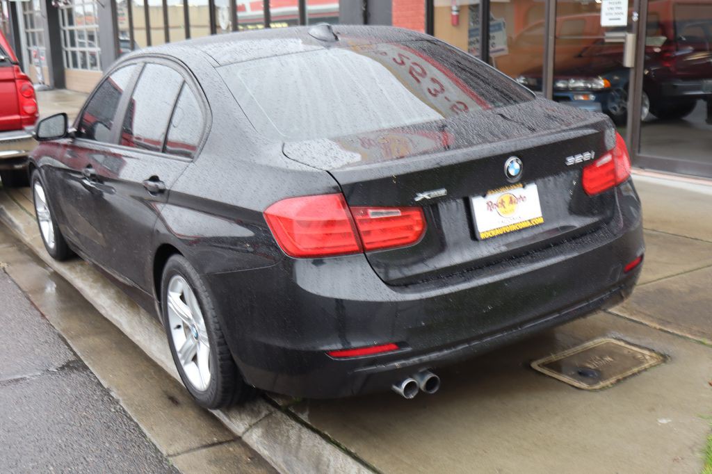 2014 BMW 3 Series Image 7