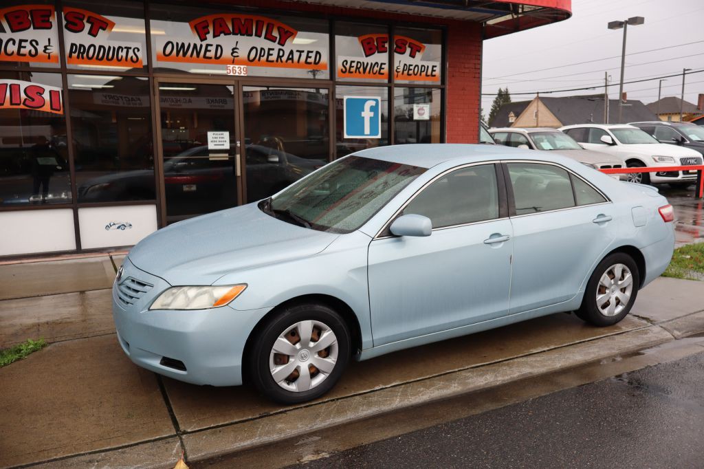 2009 Toyota Camry Image 2