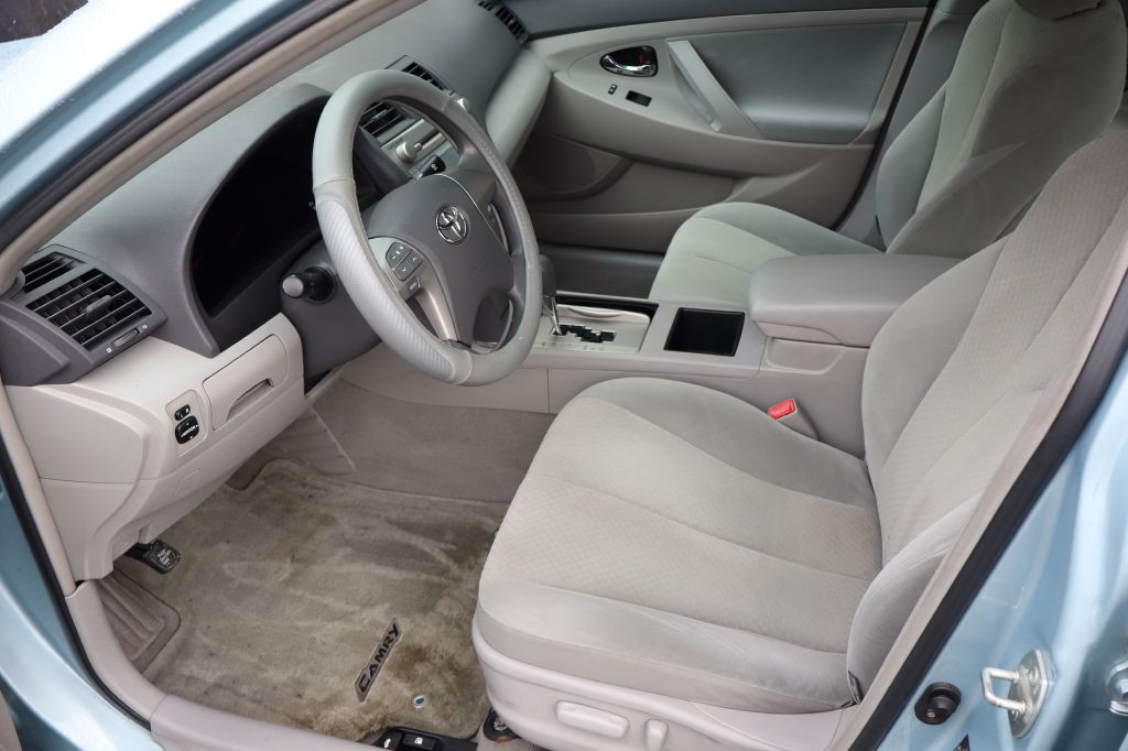 2009 Toyota Camry Image 9