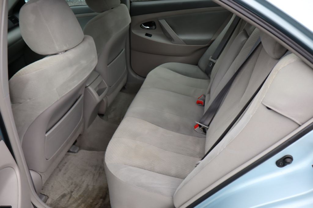 2009 Toyota Camry Image 10