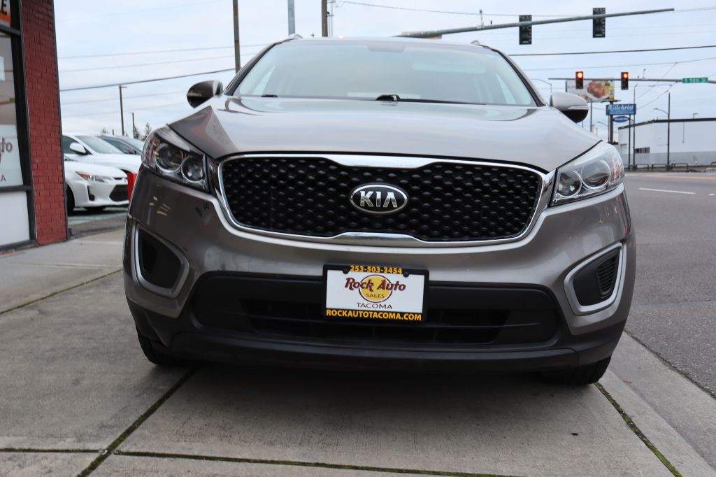 2017 Kia Sorento Image 3