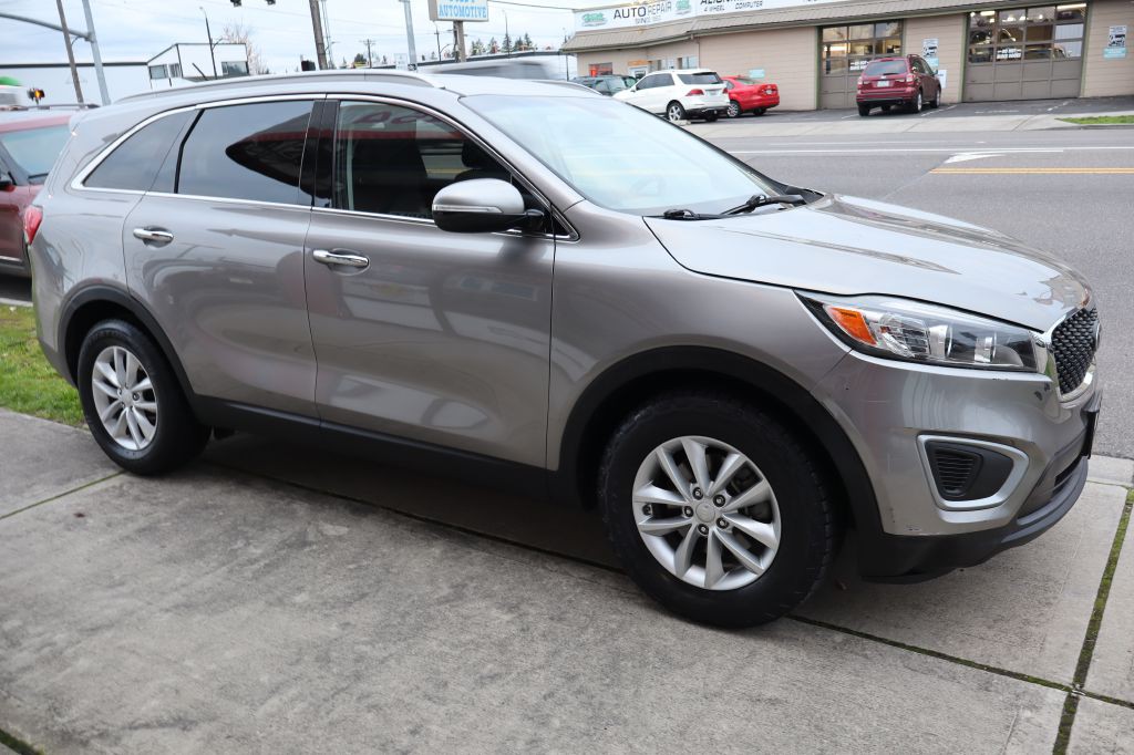 2017 Kia Sorento Image 5