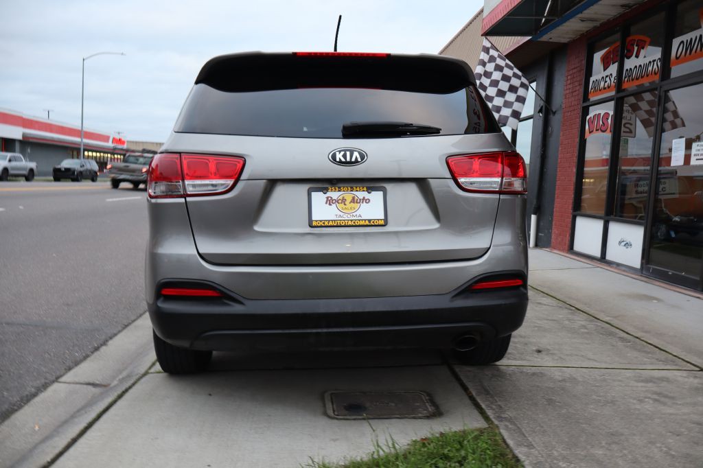 2017 Kia Sorento Image 7