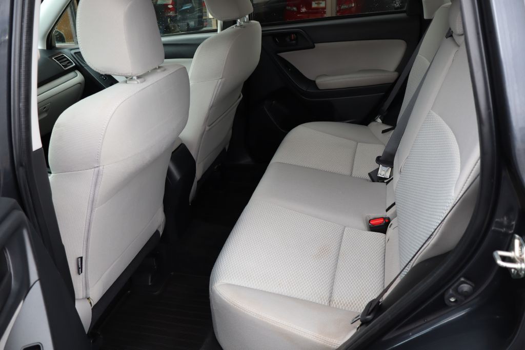 2016 Subaru Forester Image 10