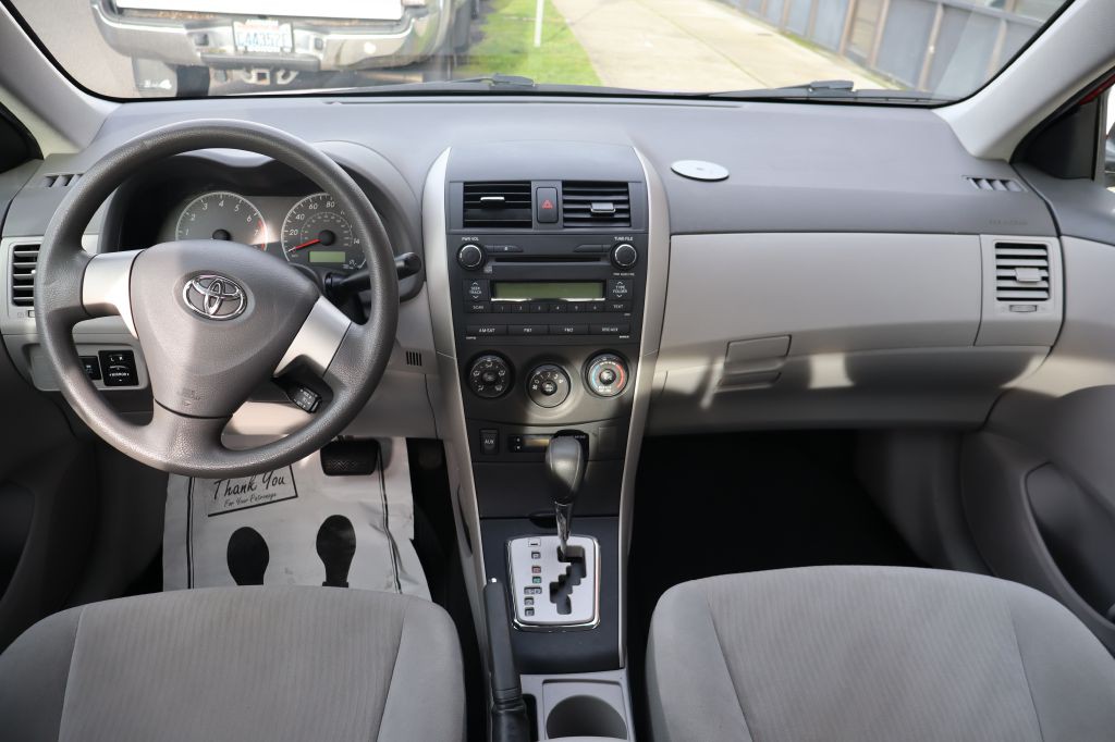 2010 Toyota Corolla Image 11