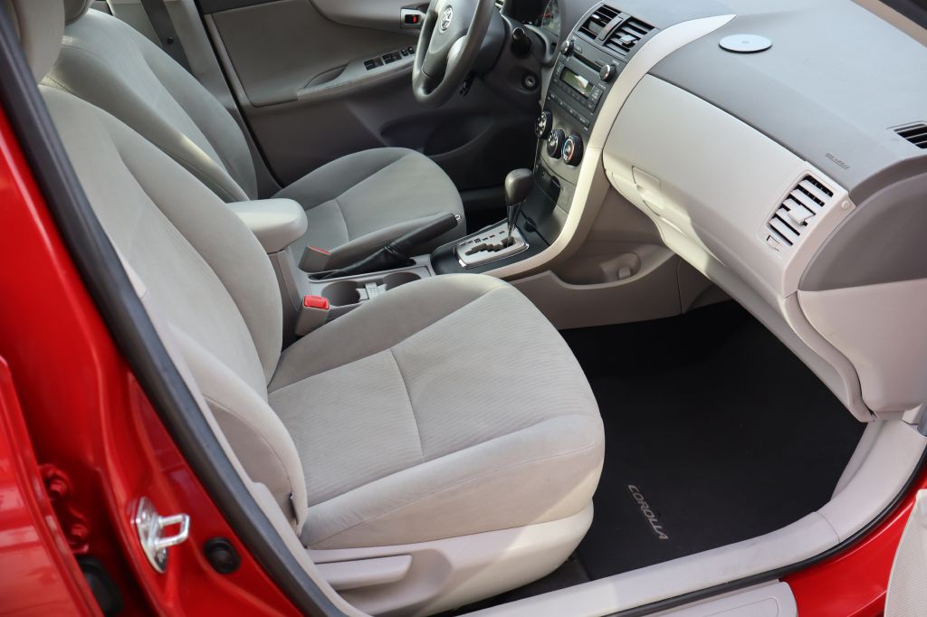 2010 Toyota Corolla Image 13