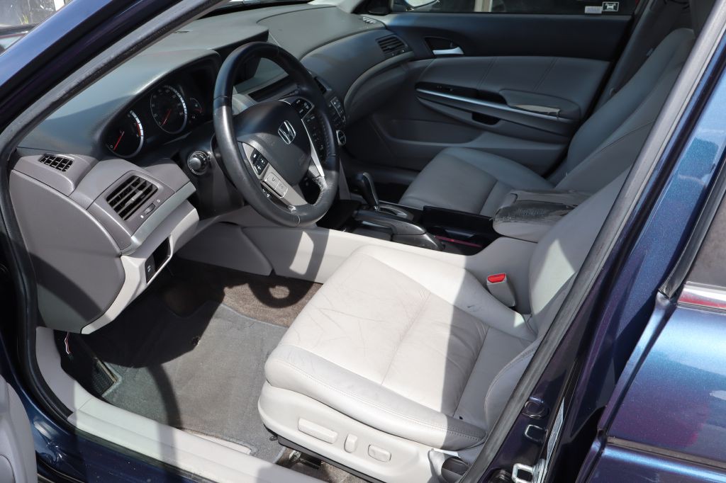 2010 Honda Accord Image 9