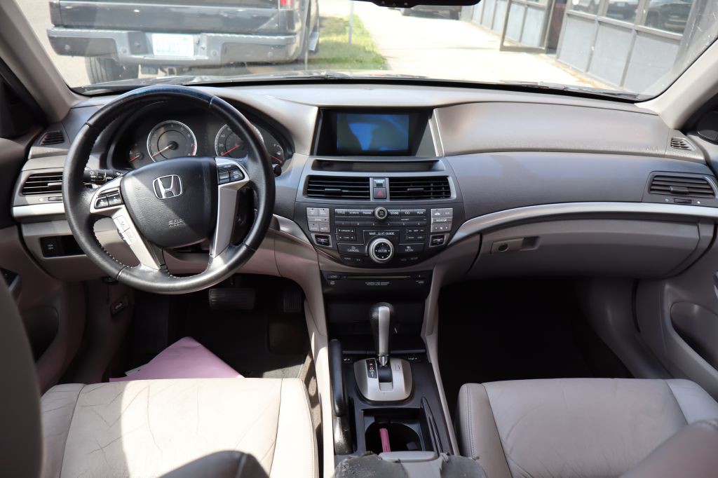 2010 Honda Accord Image 11
