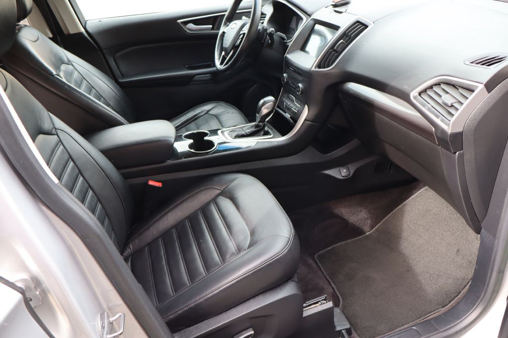 2016 Ford Edge Image 14