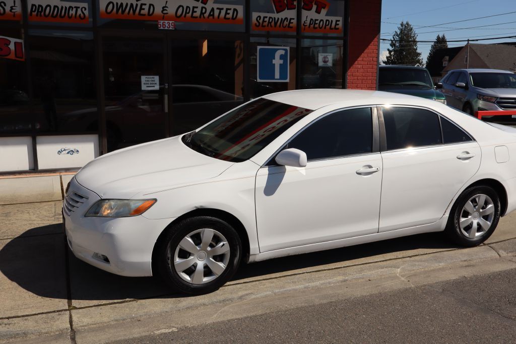 2009 Toyota Camry Image 2