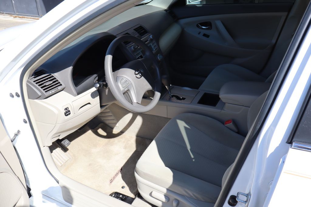 2009 Toyota Camry Image 9