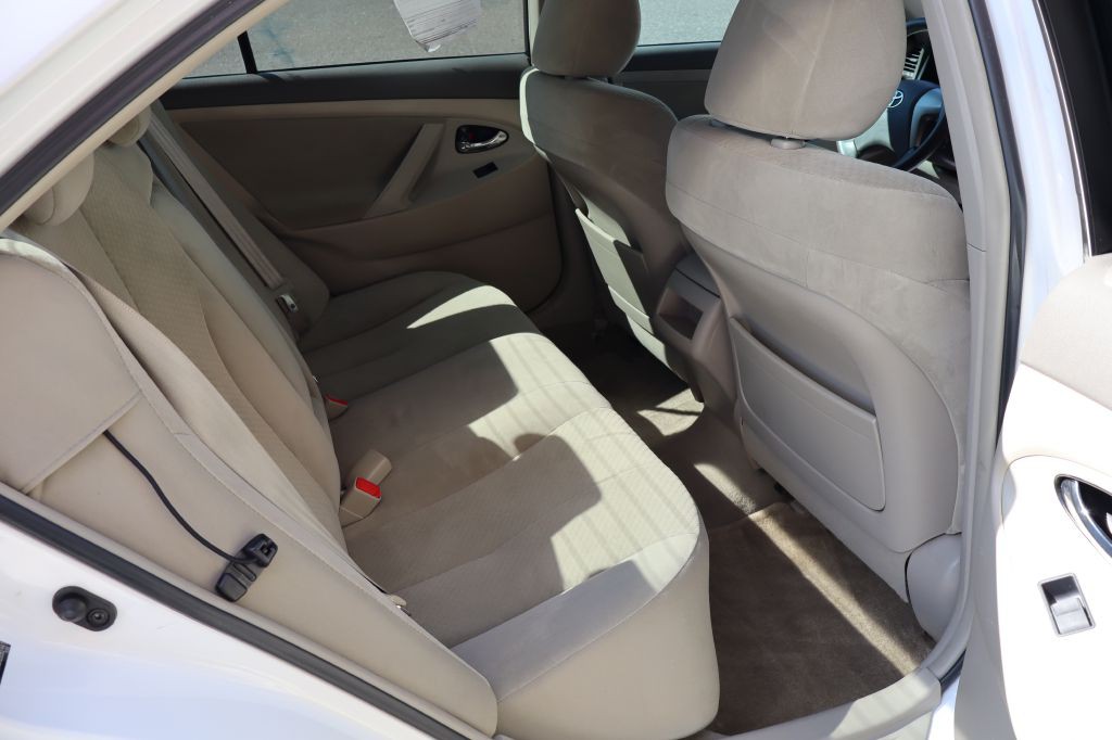 2009 Toyota Camry Image 12
