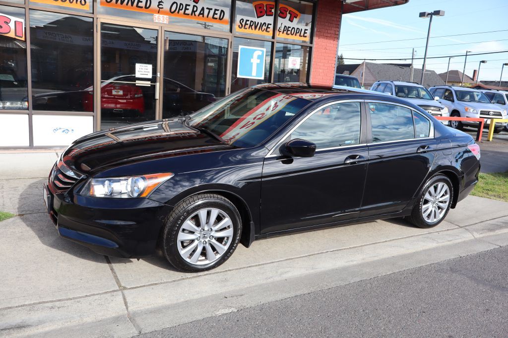 2012 Honda Accord Image 2