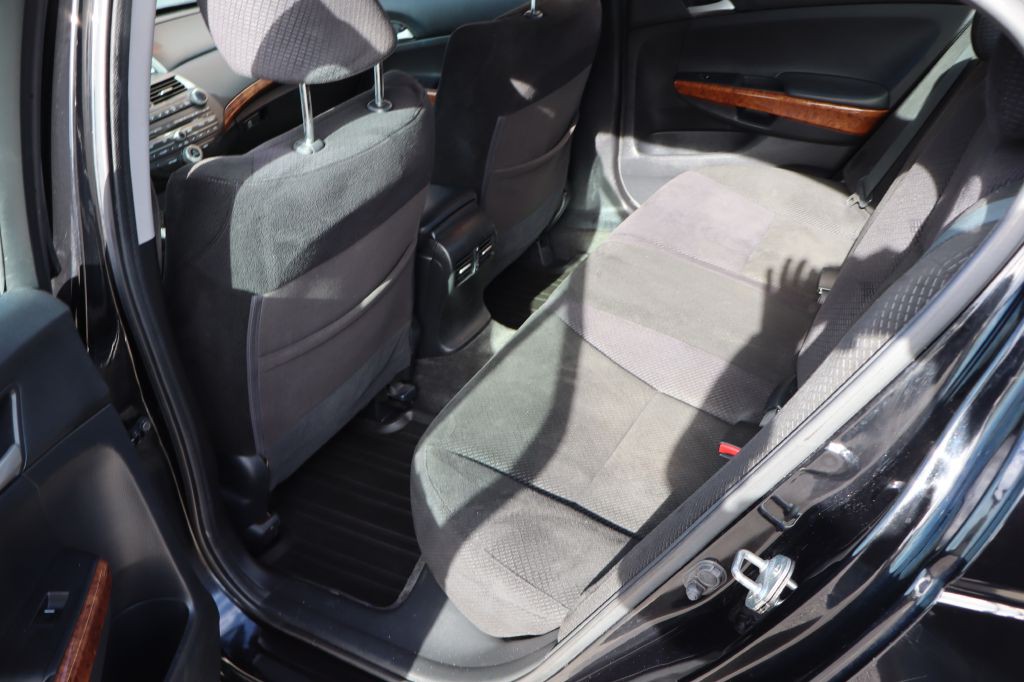 2012 Honda Accord Image 10