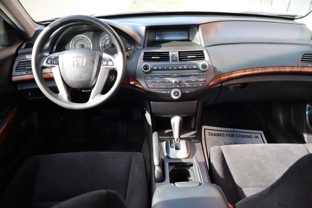 2012 Honda Accord Image 11