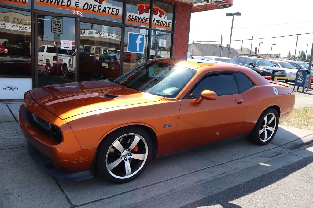 2011 Dodge Challenger Image 2