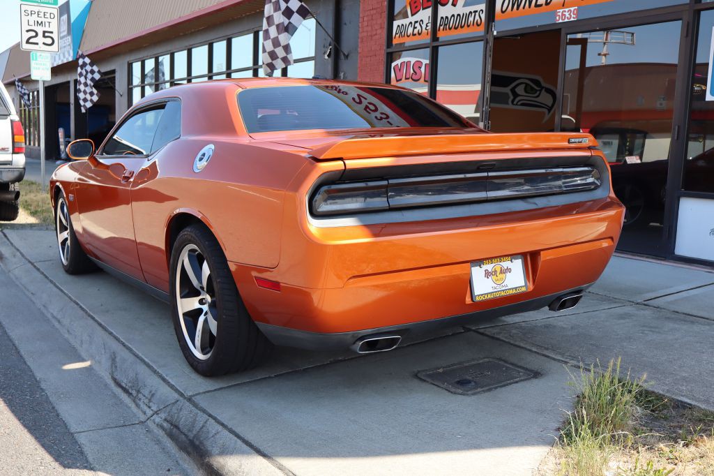 2011 Dodge Challenger Image 8