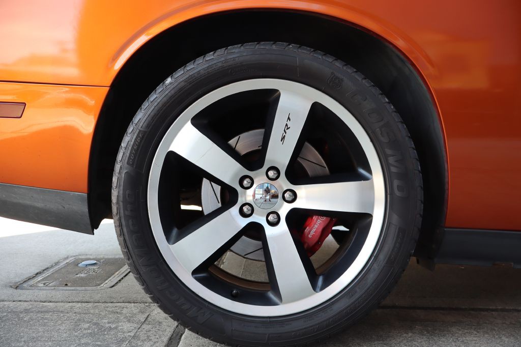 2011 Dodge Challenger Image 9