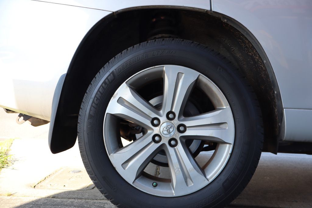 2009 Toyota Highlander Image 14