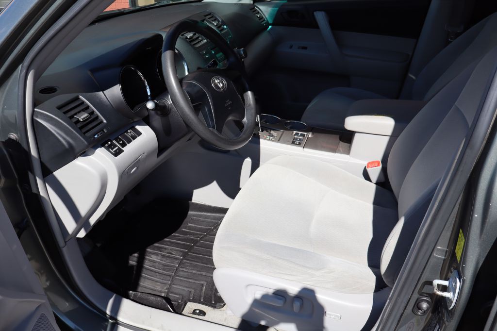 2010 Toyota Highlander Image 9
