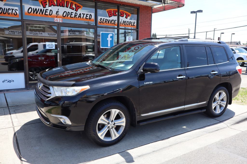 2013 Toyota Highlander Image 2