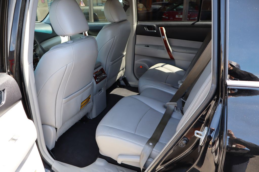 2013 Toyota Highlander Image 10