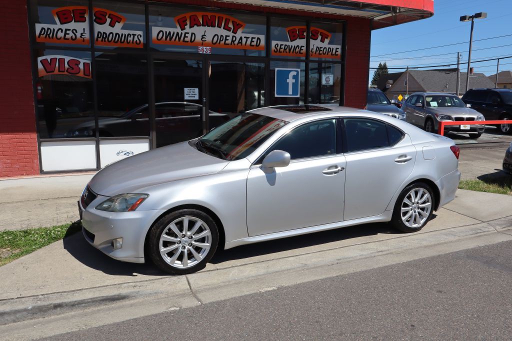2007 Lexus IS Image 2