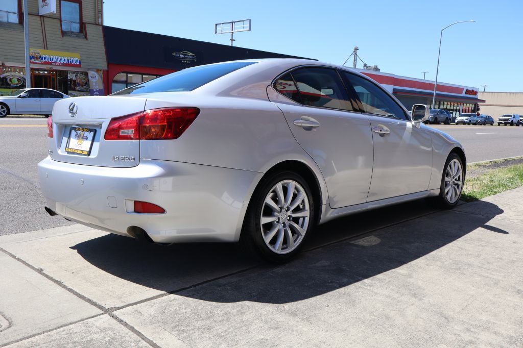 2007 Lexus IS Image 6