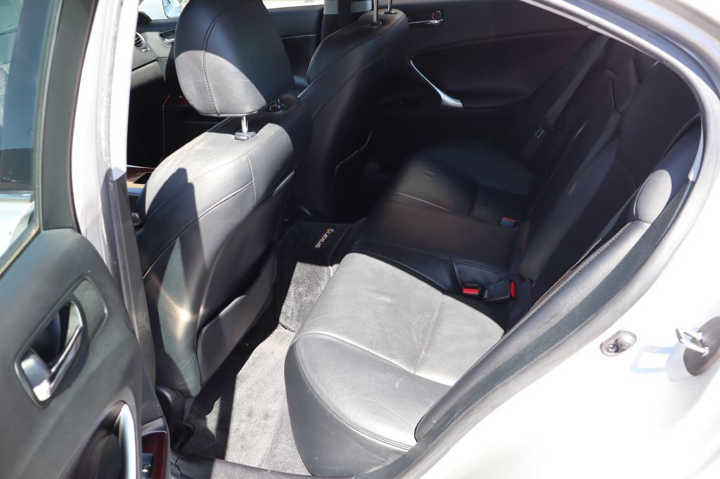 2007 Lexus IS Image 10