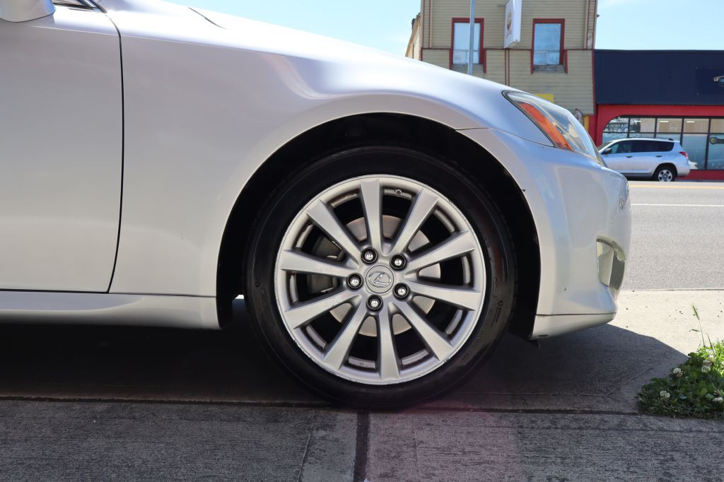 2007 Lexus IS Image 14
