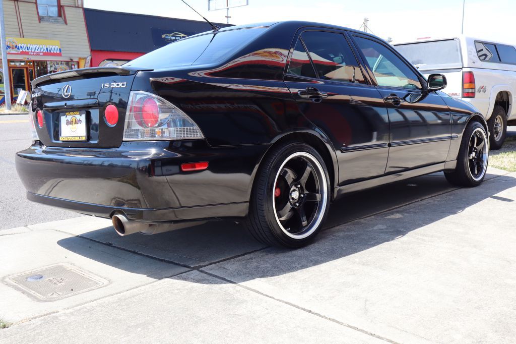 2004 Lexus IS Image 6