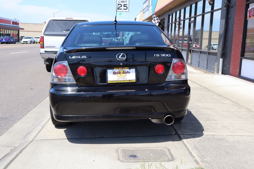 2004 Lexus IS Image 7