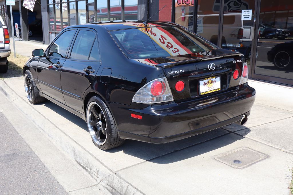2004 Lexus IS Image 8